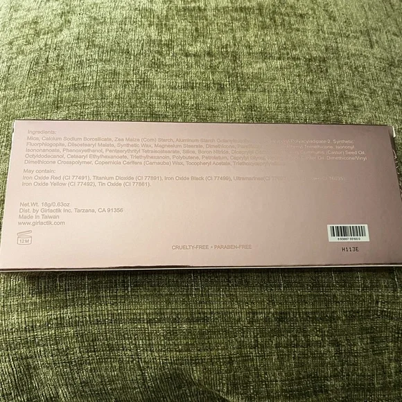 Girlactik Eyeshadow | The Essential Palette - Picture 5 of 5